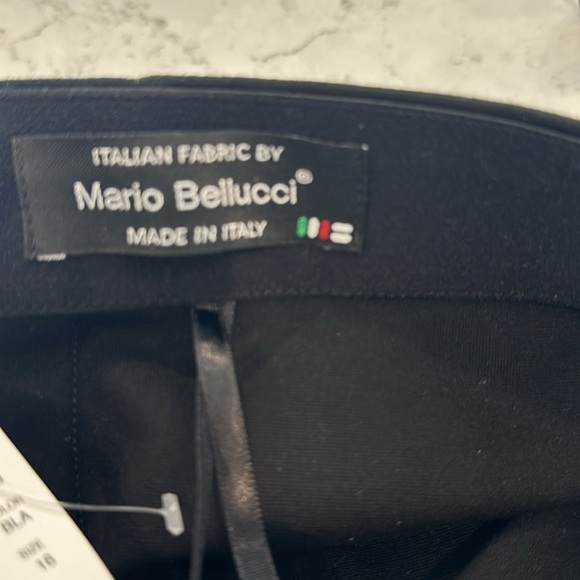 J. Crew  No. 3  Pencil Skirt in Italian Fabric. Made in Italy. Size 16 - Picture 4 of 5